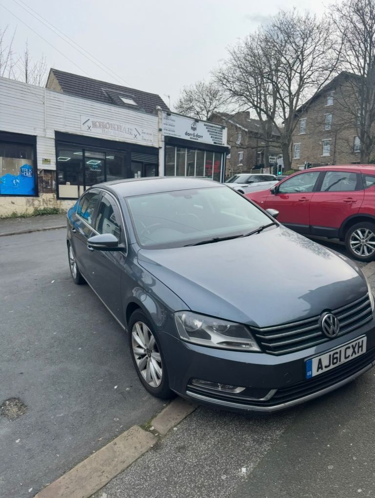 Volkswagen, PASSAT, Saloon, 2012, Semi-Auto, 1968 (cc), 4 doors