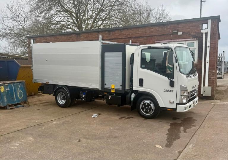 Isuzu N35.125 Grafter LWB Twin Wheel Arb Truck