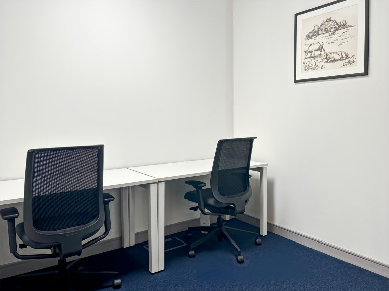 Belfast - BT125GH \ Small Office Space for 1 Person