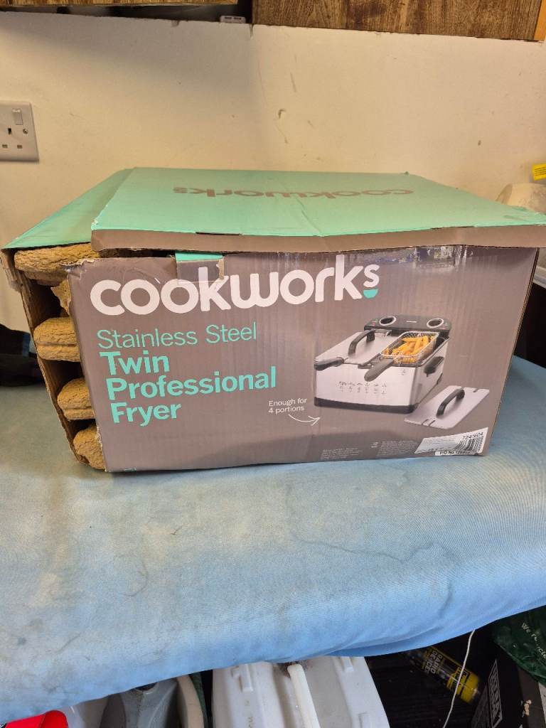 Cookworks Stainless Steel Twin Professional Fryer – Brand New