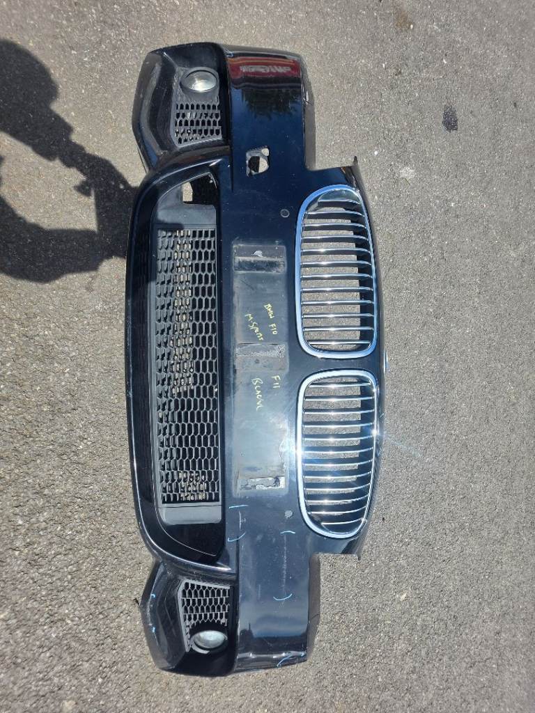Bmw 5 Series F10 F11 BLACK M SPORT FRONT BUMPER  SENSORS BREAKING PARTS 