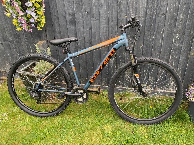 29 inch wheel mountain bike with disc brakes 