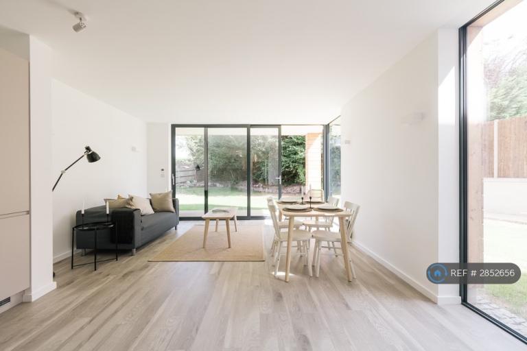 2 bedroom flat in Wellclose House, Orpington, BR6 (2 bed) (#2852656)