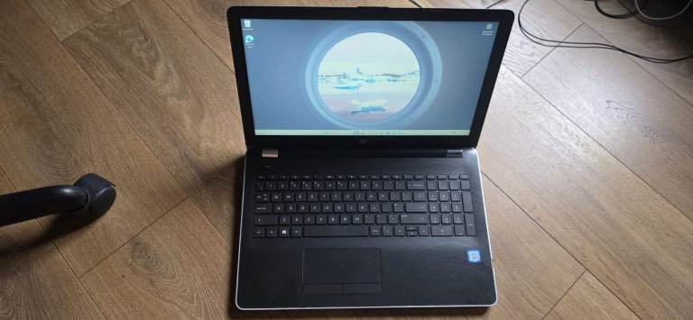 Hp 15-bs158sa laptop Intel Quad 8250U Core i5 8th generation processor