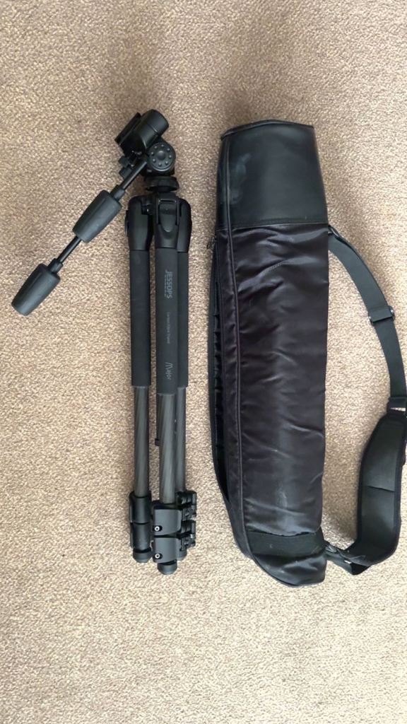 Jessop Carbon Fibre Tripod with pan tilted head
