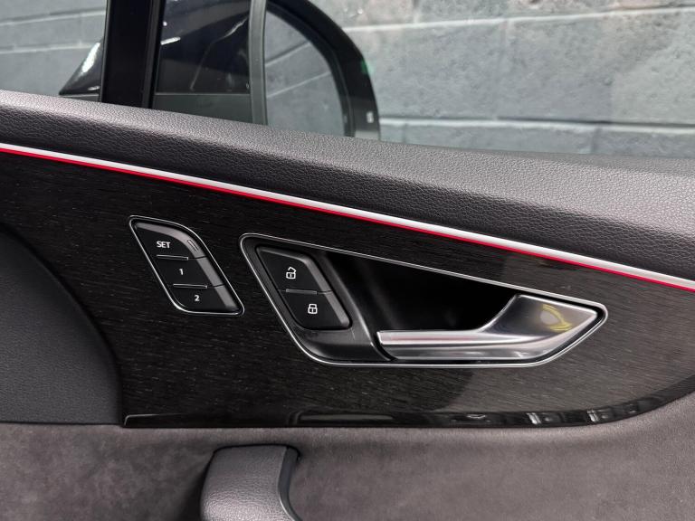 AUDI Q7 3.0 TFSI V6 55 Black Edition 2021