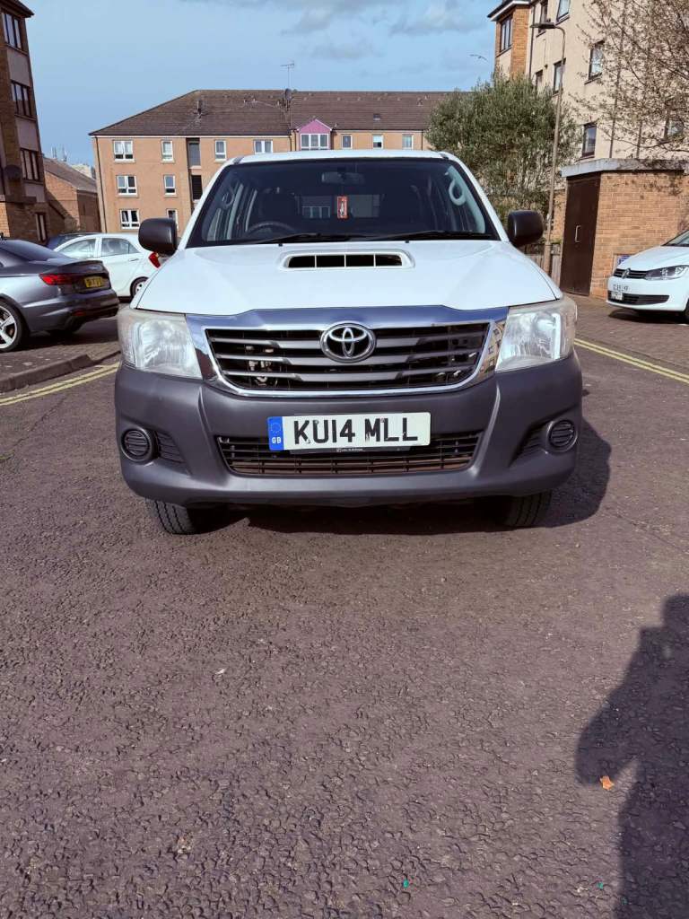  Toyota HILUX  Diesel  Pick Up  2014 