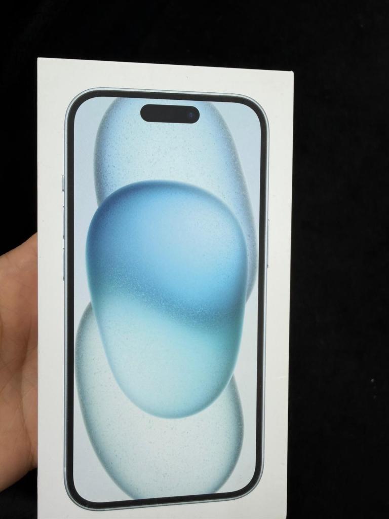 iPhone 15 BRAND NEW BOX ONE YEAR OFFICIAL WARRANTY 
