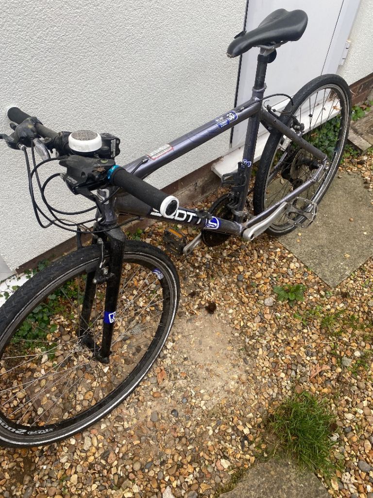Scott Hybrid Bike – Grey, Good Condition 24inch wheel 