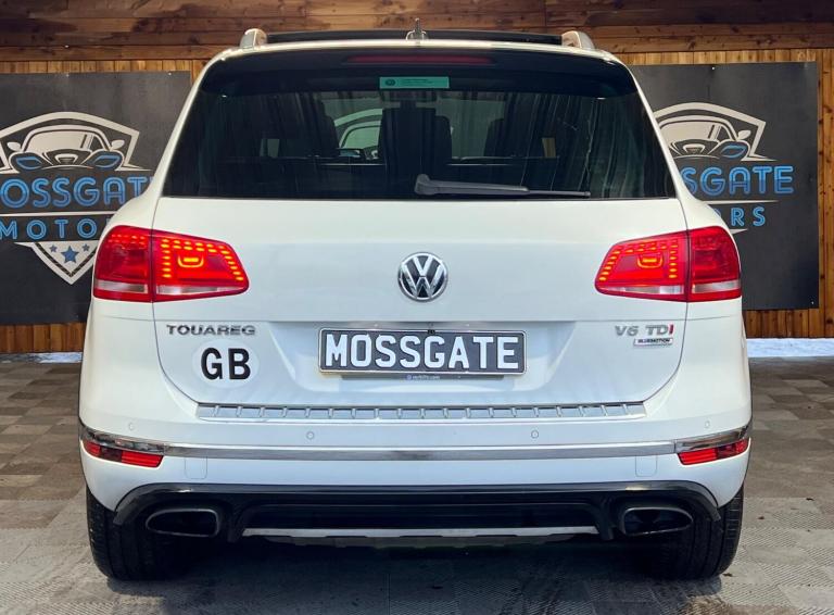 2017 Volkswagen Touareg 3.0 TDI V6 BlueMotion Tech R-Line Tiptronic 4WD Euro 6 (s/s) 5dr ESTATE D...