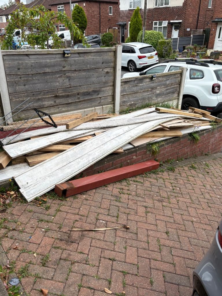 FREE Mixed Timber and Wood Panels – Various Sizes