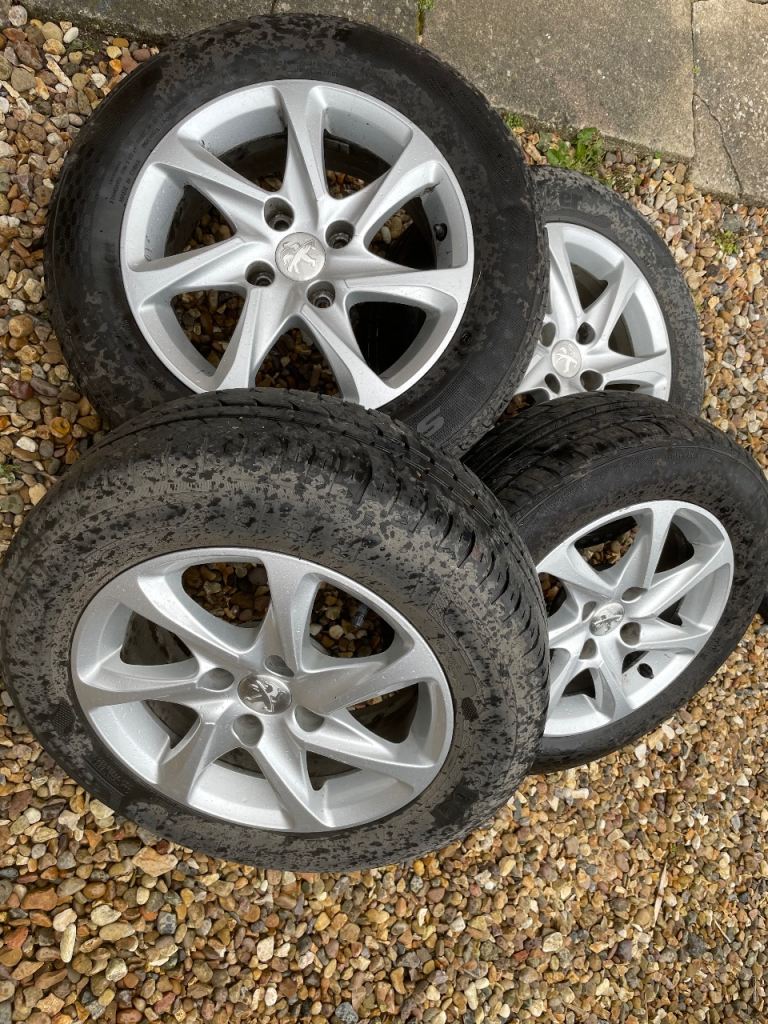 15" alloys with good tyres