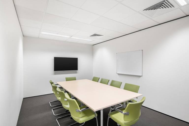 Milton Keynes - MK10 9RG \ Flexible Workspace for Up to 10 Desks