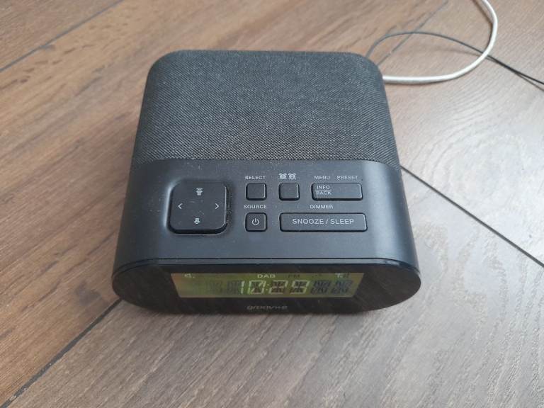 Groov>>e DAB / FM Radio .