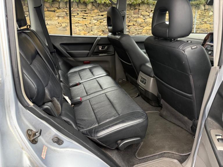 2004 Mitsubishi Shogun 3.2 DI-D Elegance 5dr Auto ESTATE Diesel Automatic