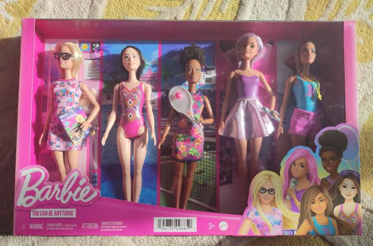 Barbie 5 Doll Set - New