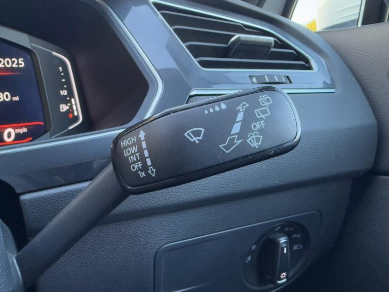 2021 Volkswagen Tiguan 1.5 TSI R-Line SUV 5dr Petrol DSG Euro 6 (s/s) (150 ps) SUV Petrol Automatic