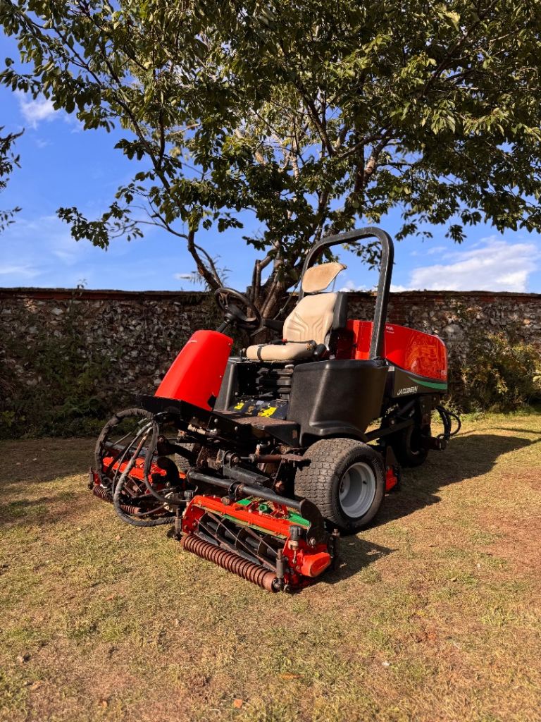 Jacobsen TR3 Triple Cylinder / Reel Mower. Ride-on Lawn Tractor with Kubota Engine. No VAT