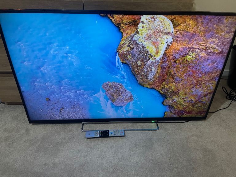 50” Toshiba 4k uhd hdr smart tv 