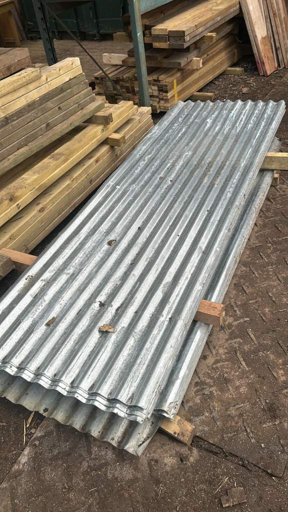 8ft corrugated roofing sheets (reclaimed)