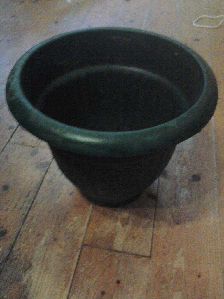 Garden plant pot