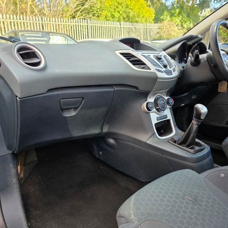 FORD FIESTA MK7 ZETEC S EDITION 1.6 DIESEL 95 BHP YEAR 2011 12 MONTHS MOT&£20 ROAD TAX PEAR YEAR!!!