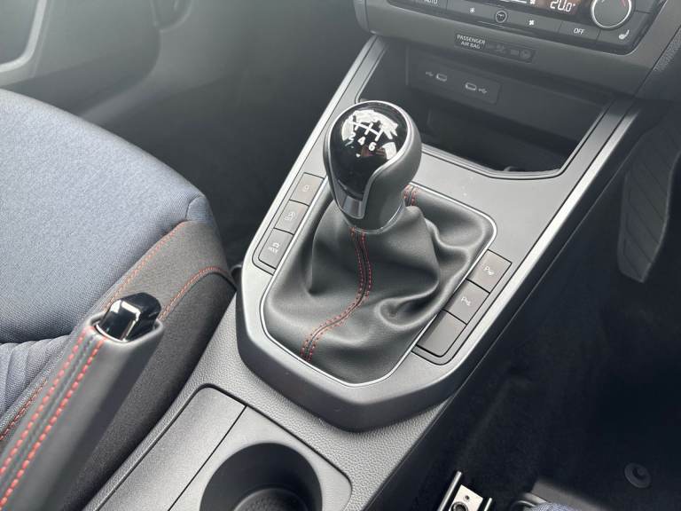 2025 SEAT Arona 1.0 TSI 115 FR Black Edition 5dr Hatchback PETROL Manual