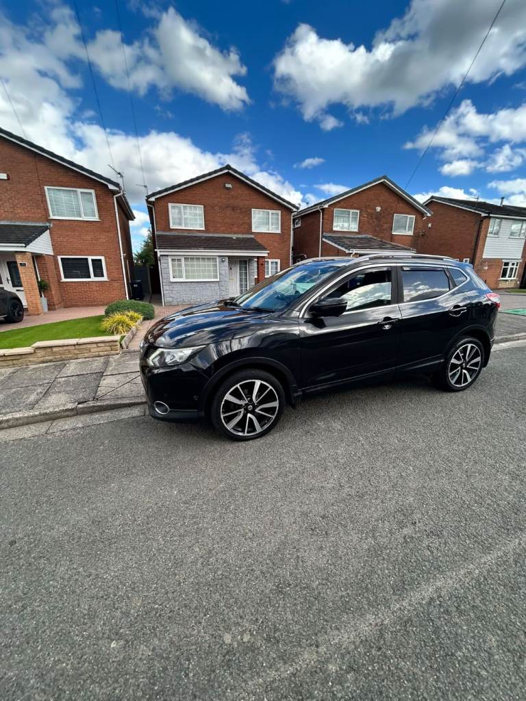 2015 Nissan Qashqai 1.5 dci MANUAL full leather