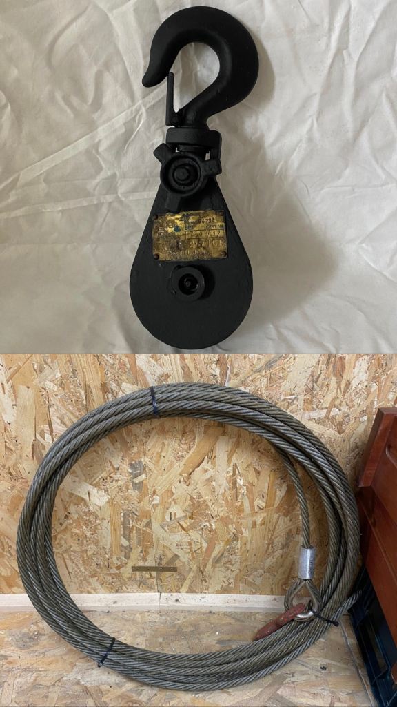 2.9 Ton Snatch Block and 62ft Wire Rope