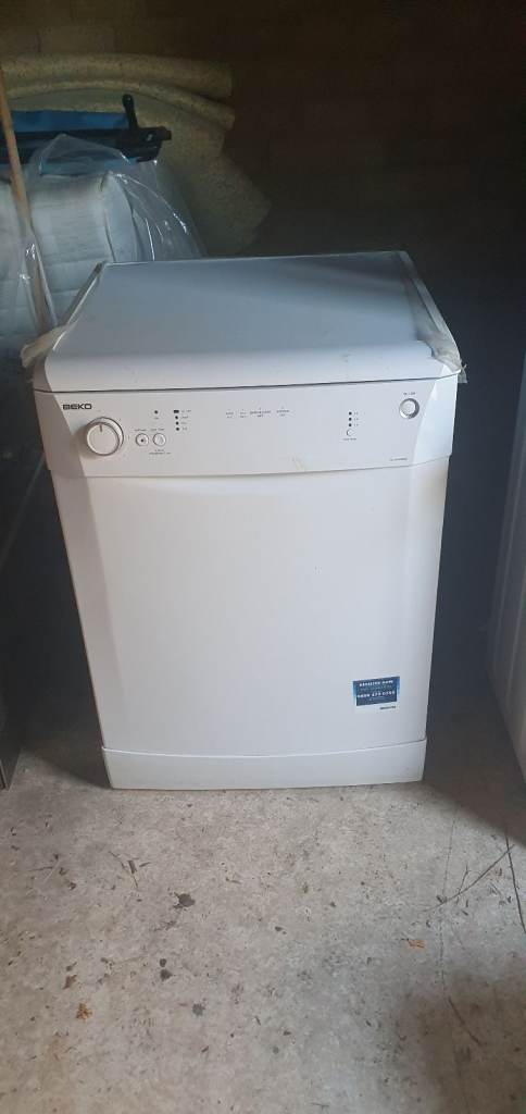 Beko Freestanding Dishwasher - White, Good Condition