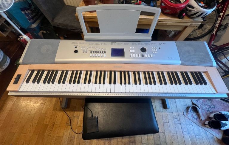Yamaha DGX-620 Digital Piano