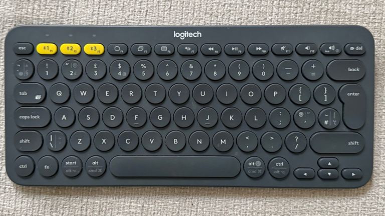 Logitech K380 Bluetooth Switch Keyboard 