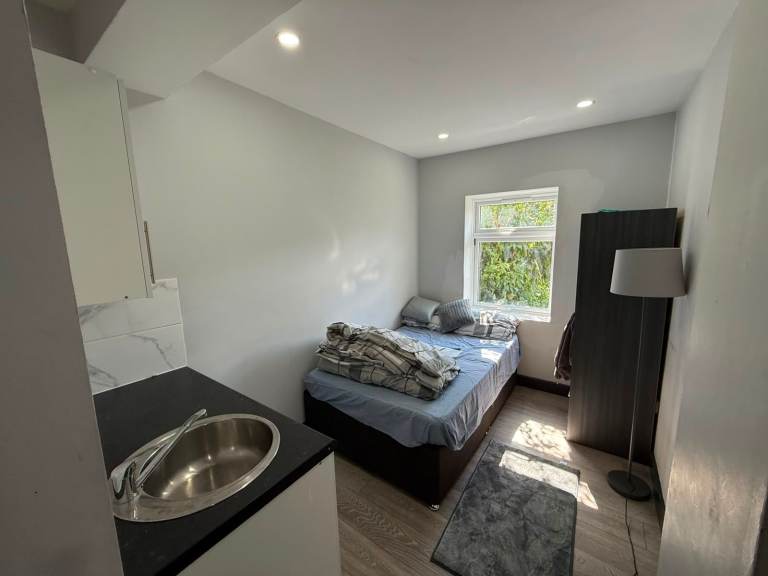 BENEFITS ACCEPTED - Studio Flat Available in Greenford Ealing UB6
