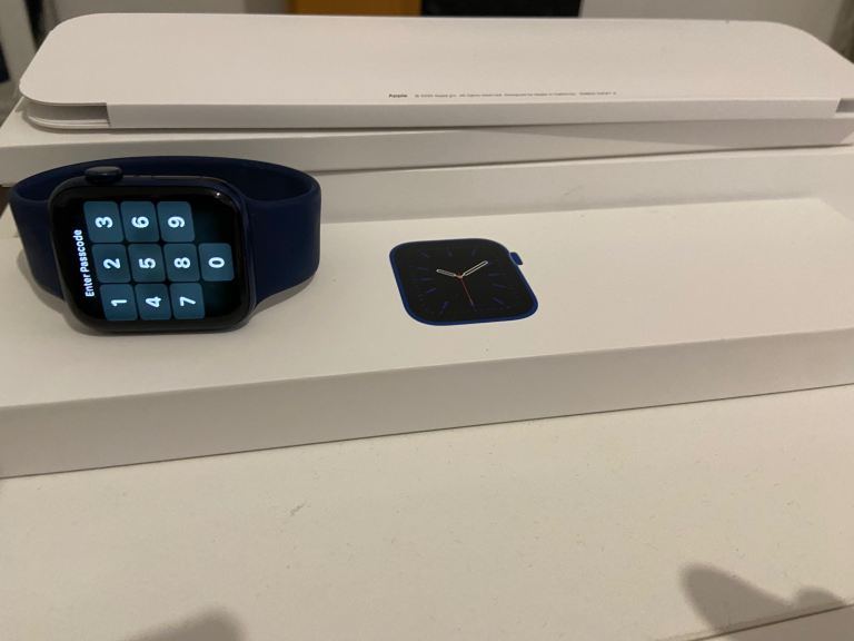 Apple wrist watch 44mm