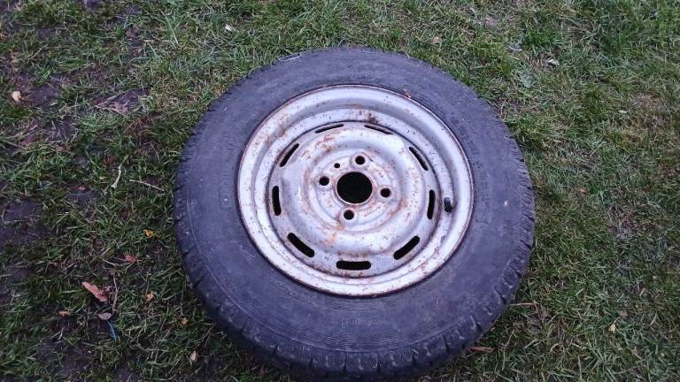 Vintage Ford Car Van Wheel KOD 1121 5Jx13x37  