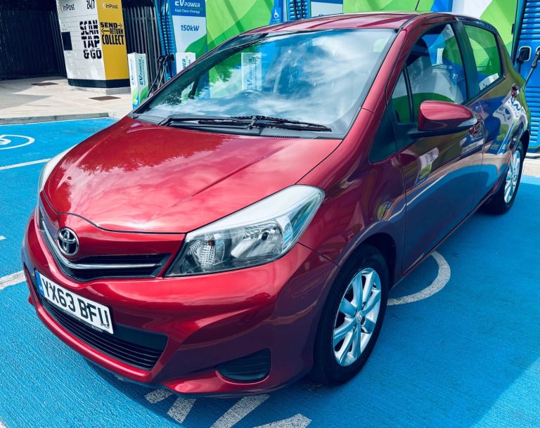 2013 Toyota Yaris 1.33 VVT-i TR 5dr HATCHBACK Petrol Manual