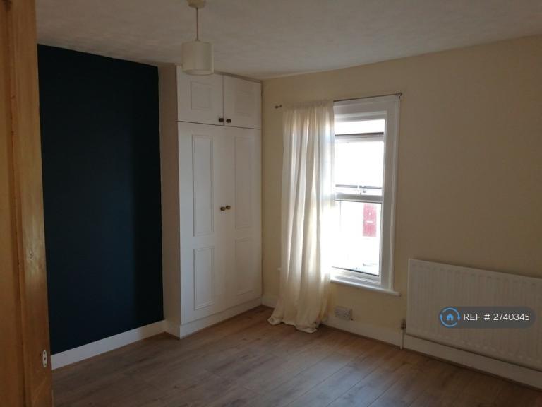 2 bedroom house in Alpha Street South, Slough, SL1 (2 bed) (#2740345)