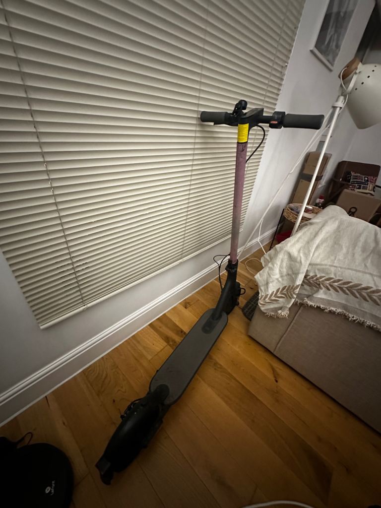 Electric Scooter – Xiaomi Essential 