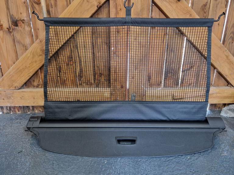 MERCEDES  E CLASS Estate LOAD COVER DOG GUARD