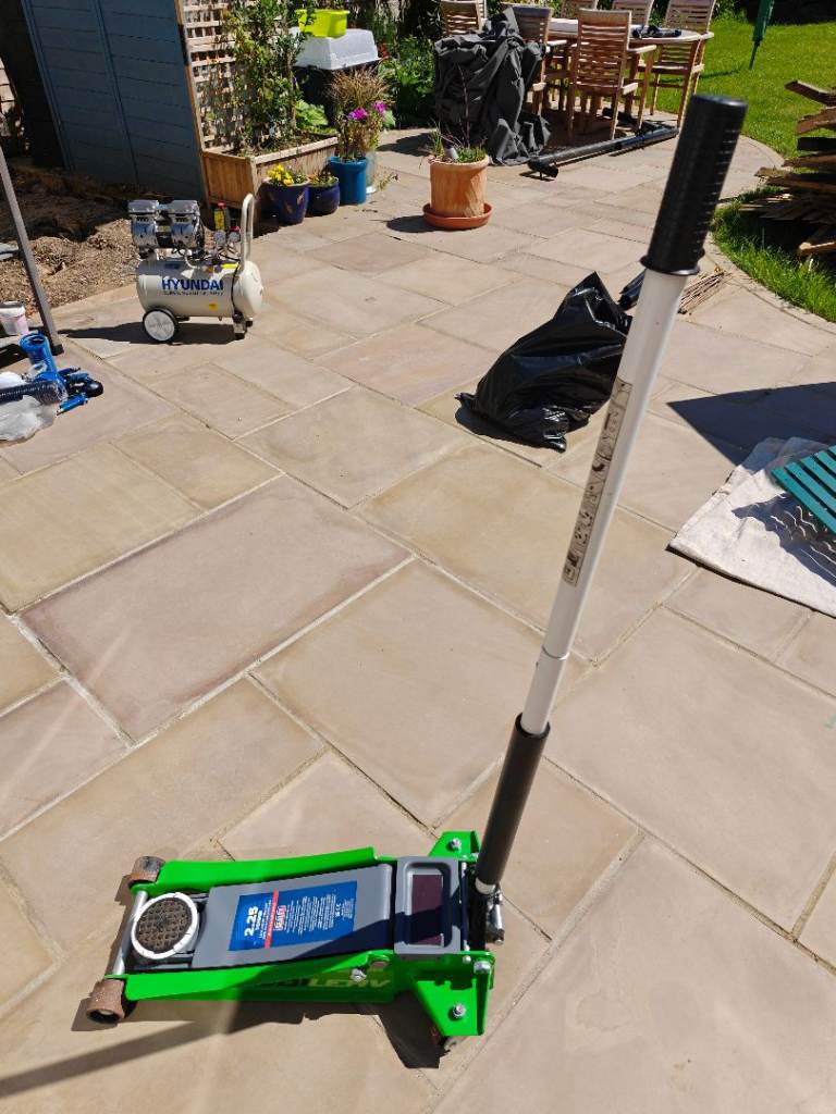 Sealey Trolley Jack 2tonne Low Entry Rocket Lift Hi-vis Green 2001LEHV