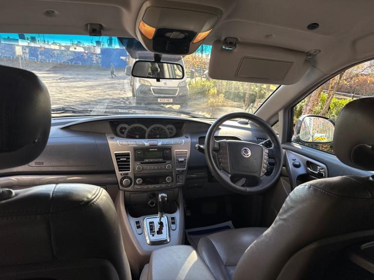 2014 SSANGYONG RODIUS TURISMO 2.0 E-XDI T-TRONIC AUTOMATIC 4WD 7 SEATER 5dr GREY