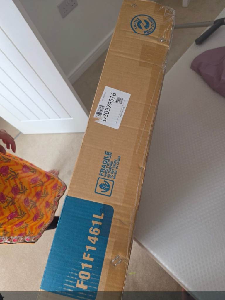 FITTUEYES F01F1461L TV Stand with Mount – New in Box