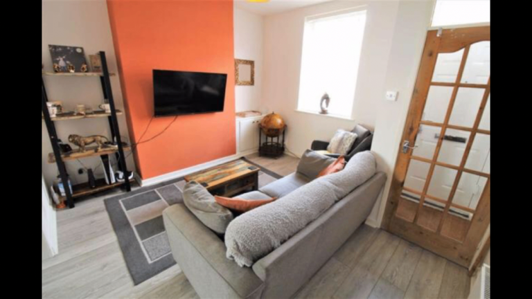 2 bedroom house in Gorton