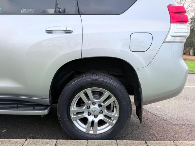 2013 Toyota Land Cruiser 3.0 D-4D LC4 5dr Auto [190] ESTATE DIESEL Automatic