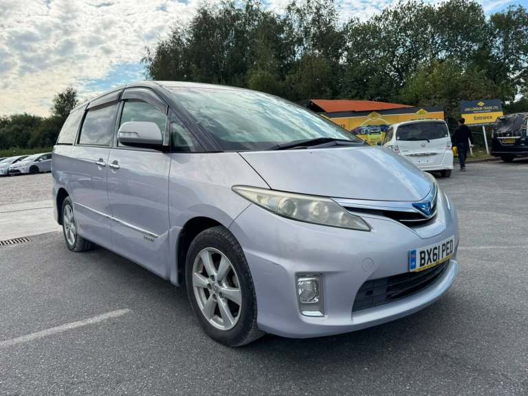 2011 Toyota Estima 2360 cc Hybrid