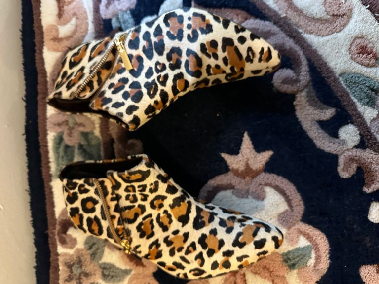 Leopard print ladies boots 