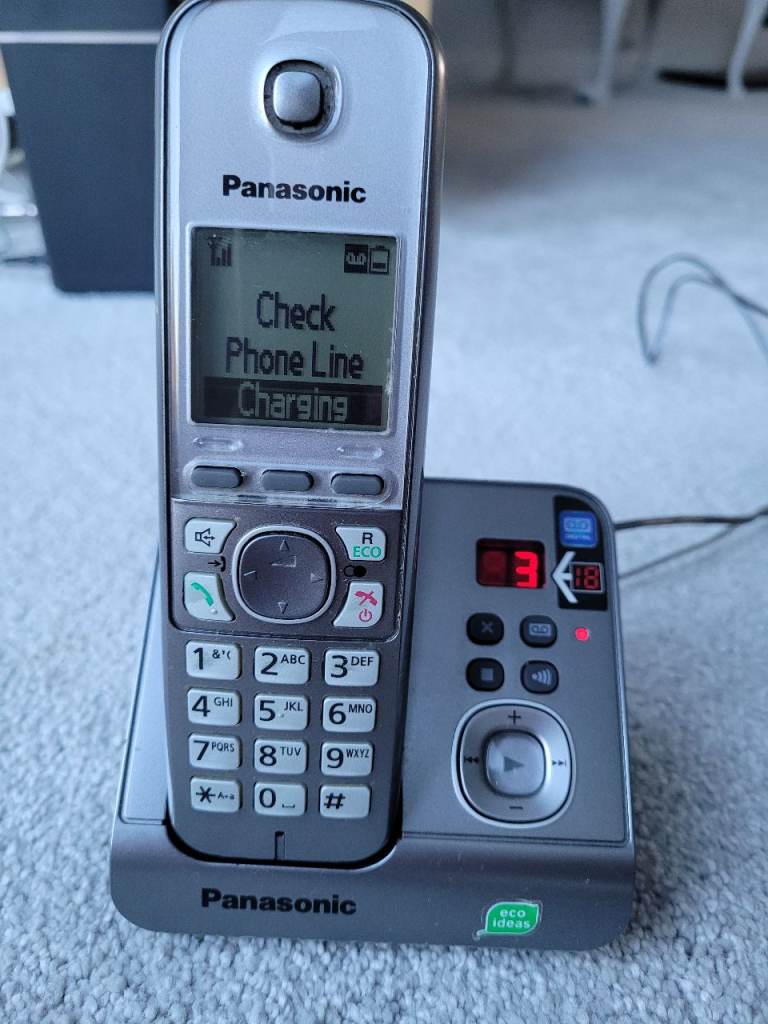 Panasonic KX-TG6721EM  Cordless phone with answering machine Silver