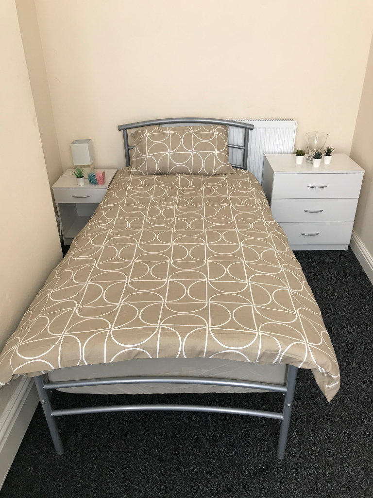 Supported Accommodation New House opened Just RENOVATED! DSS, Temporary, Rent, To Let, Ref: 229