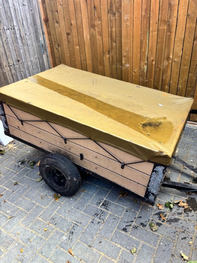 Small trailer 