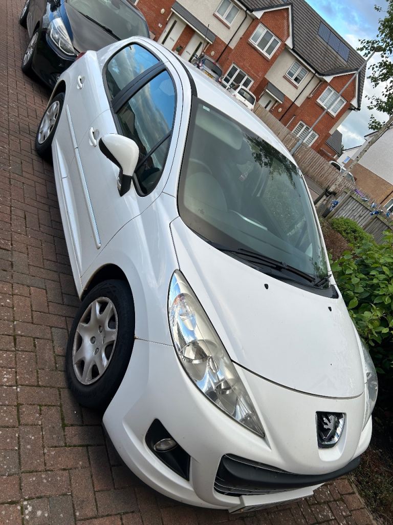 Peugeot, 207, Hatchback, 2012, Manual, 1560 (cc), 5 doors
